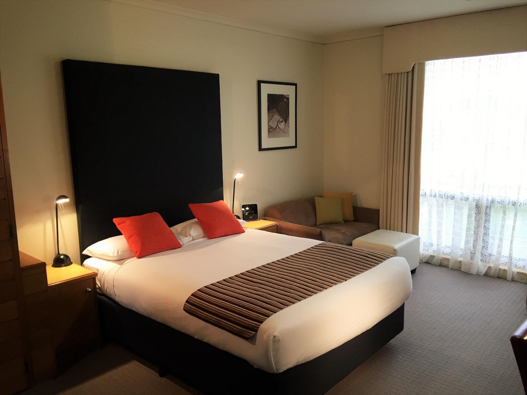 Sovereign Park Motor Inn 밸러랫 외부 사진