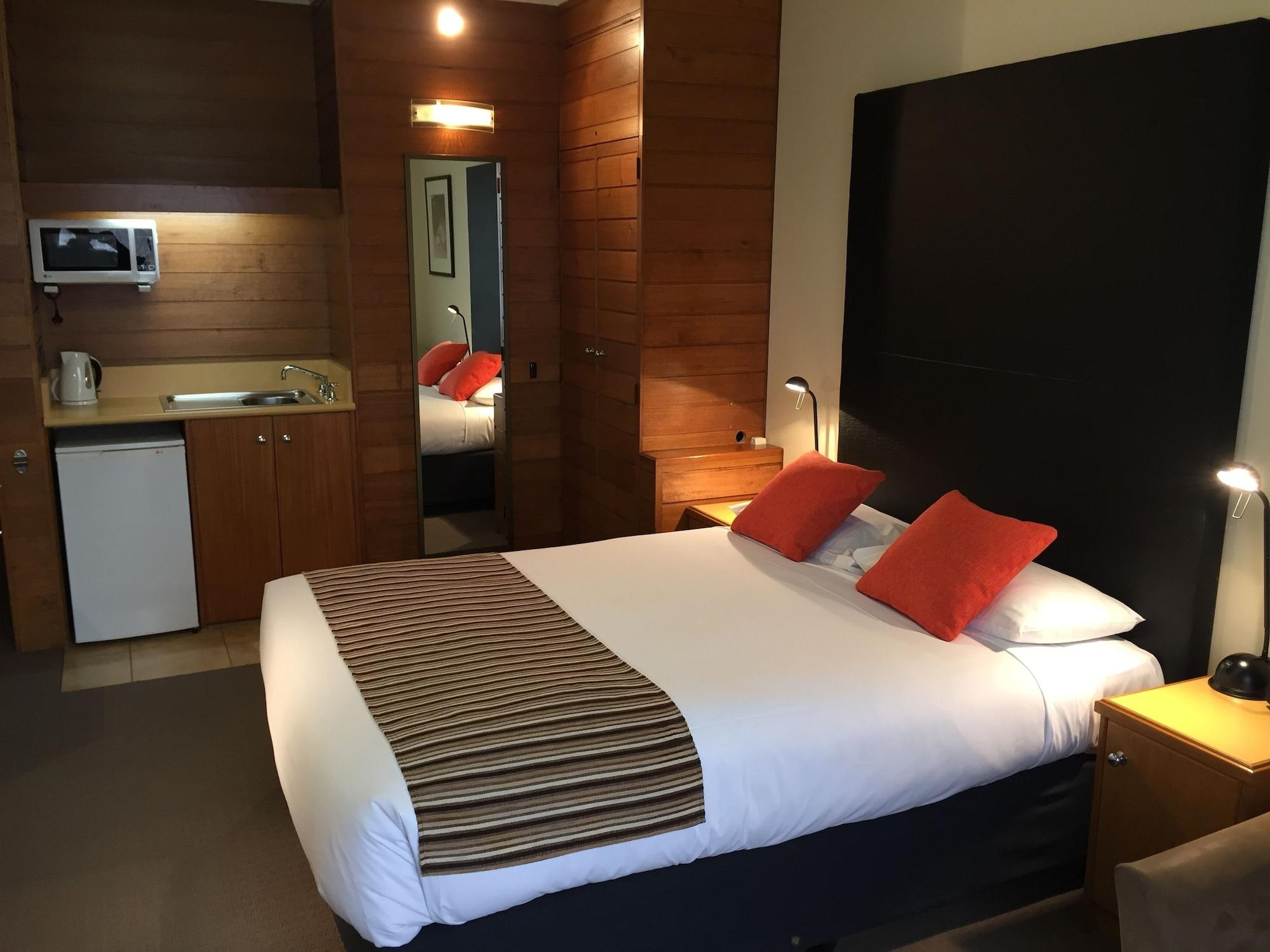 Sovereign Park Motor Inn 밸러랫 외부 사진