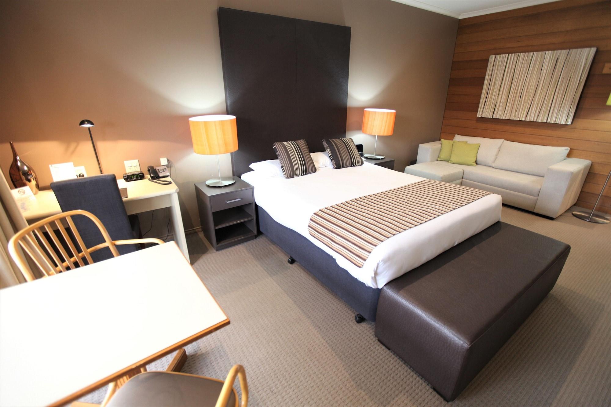 Sovereign Park Motor Inn 밸러랫 외부 사진