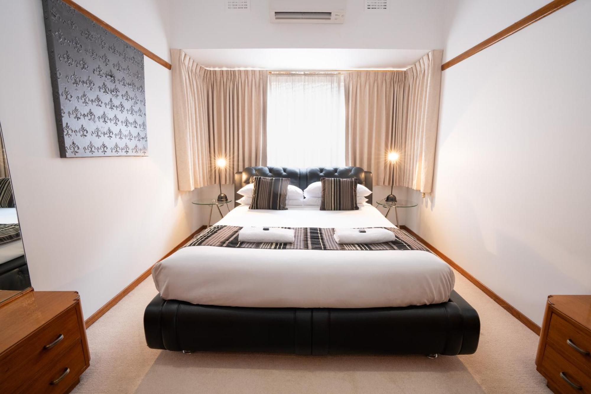 Sovereign Park Motor Inn 밸러랫 외부 사진