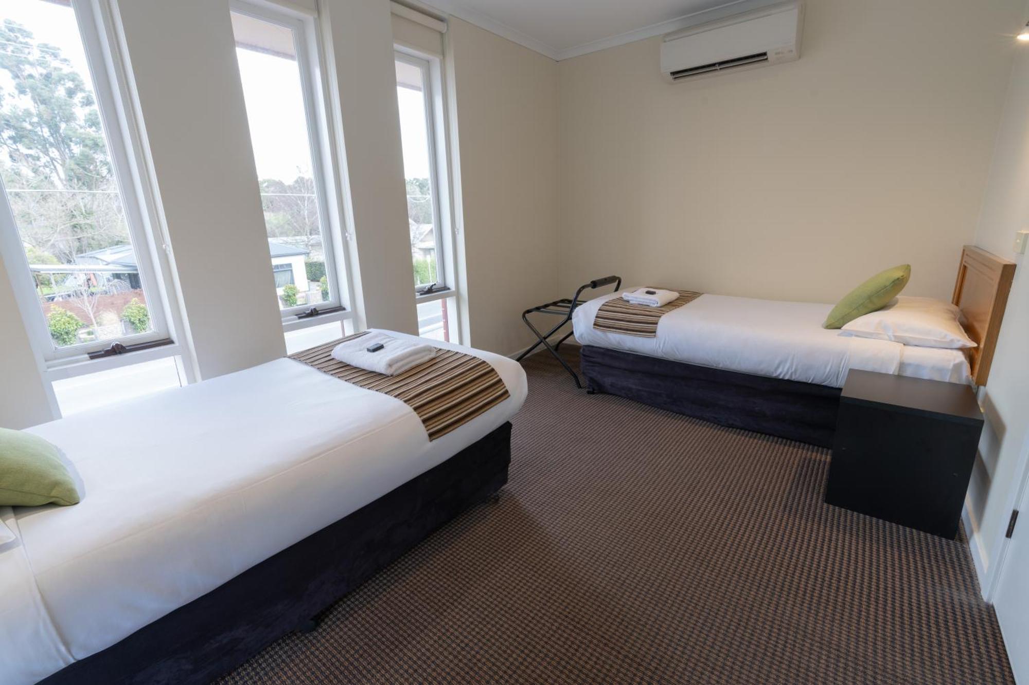 Sovereign Park Motor Inn 밸러랫 외부 사진