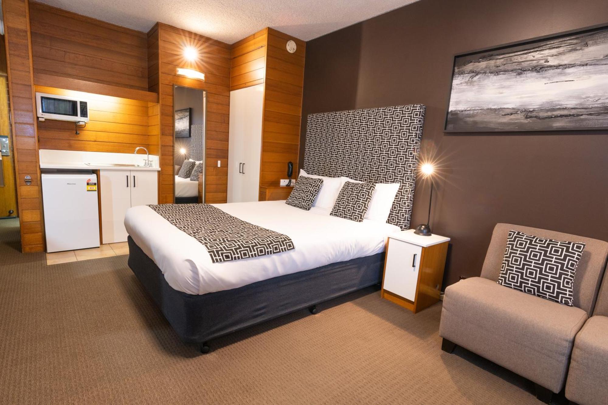 Sovereign Park Motor Inn 밸러랫 외부 사진