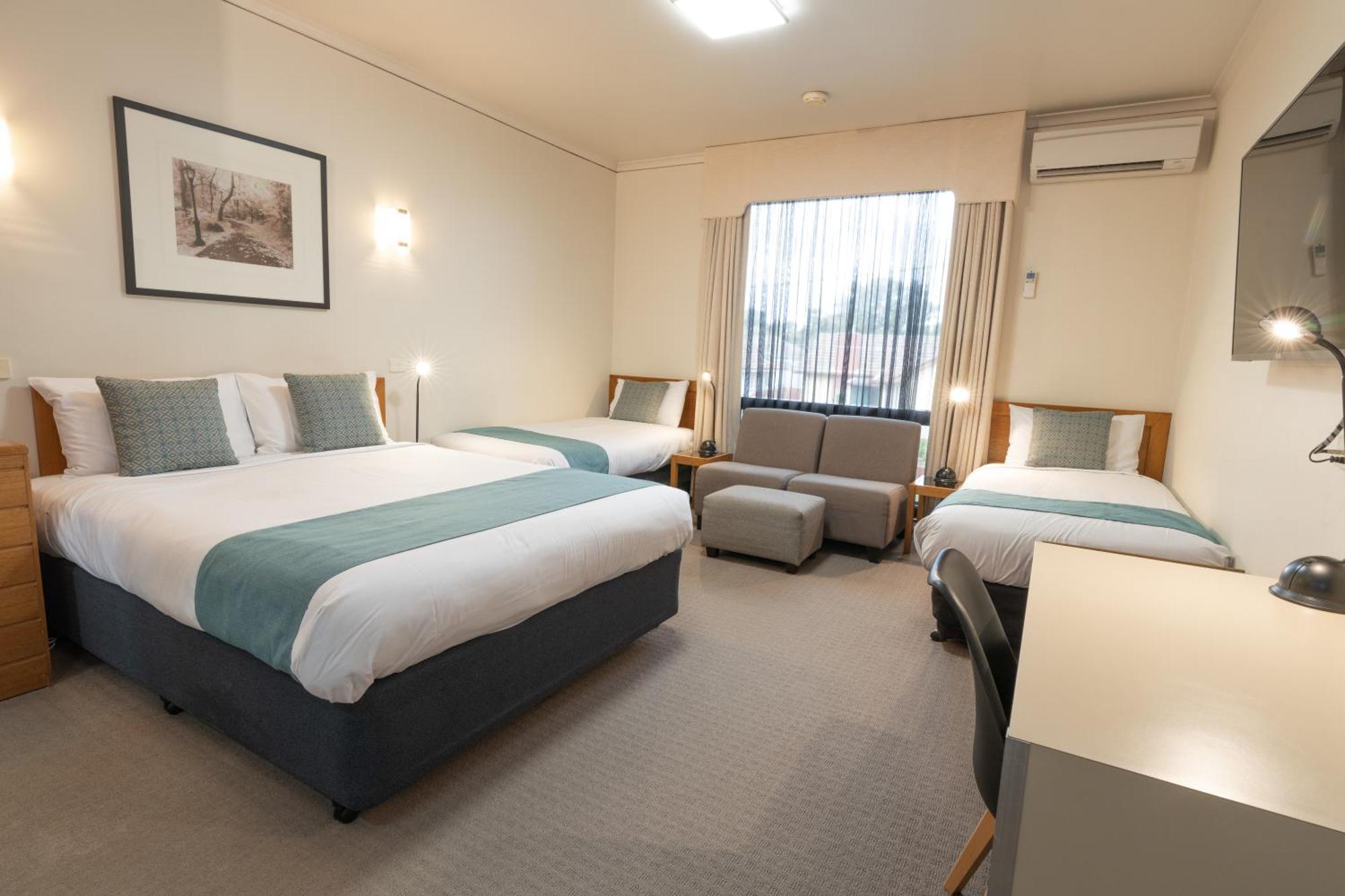 Sovereign Park Motor Inn 밸러랫 외부 사진