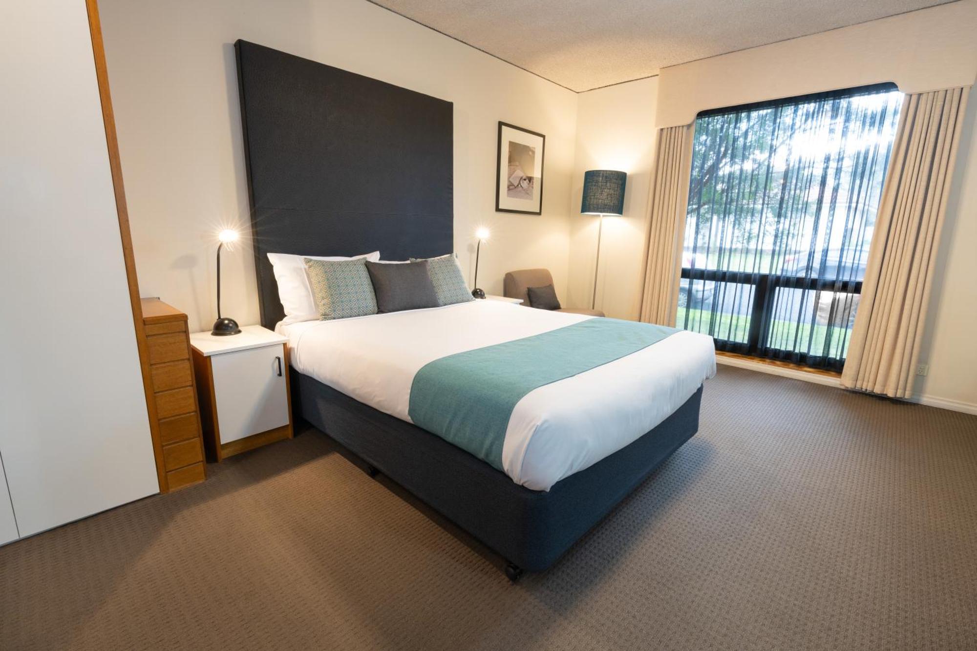 Sovereign Park Motor Inn 밸러랫 외부 사진