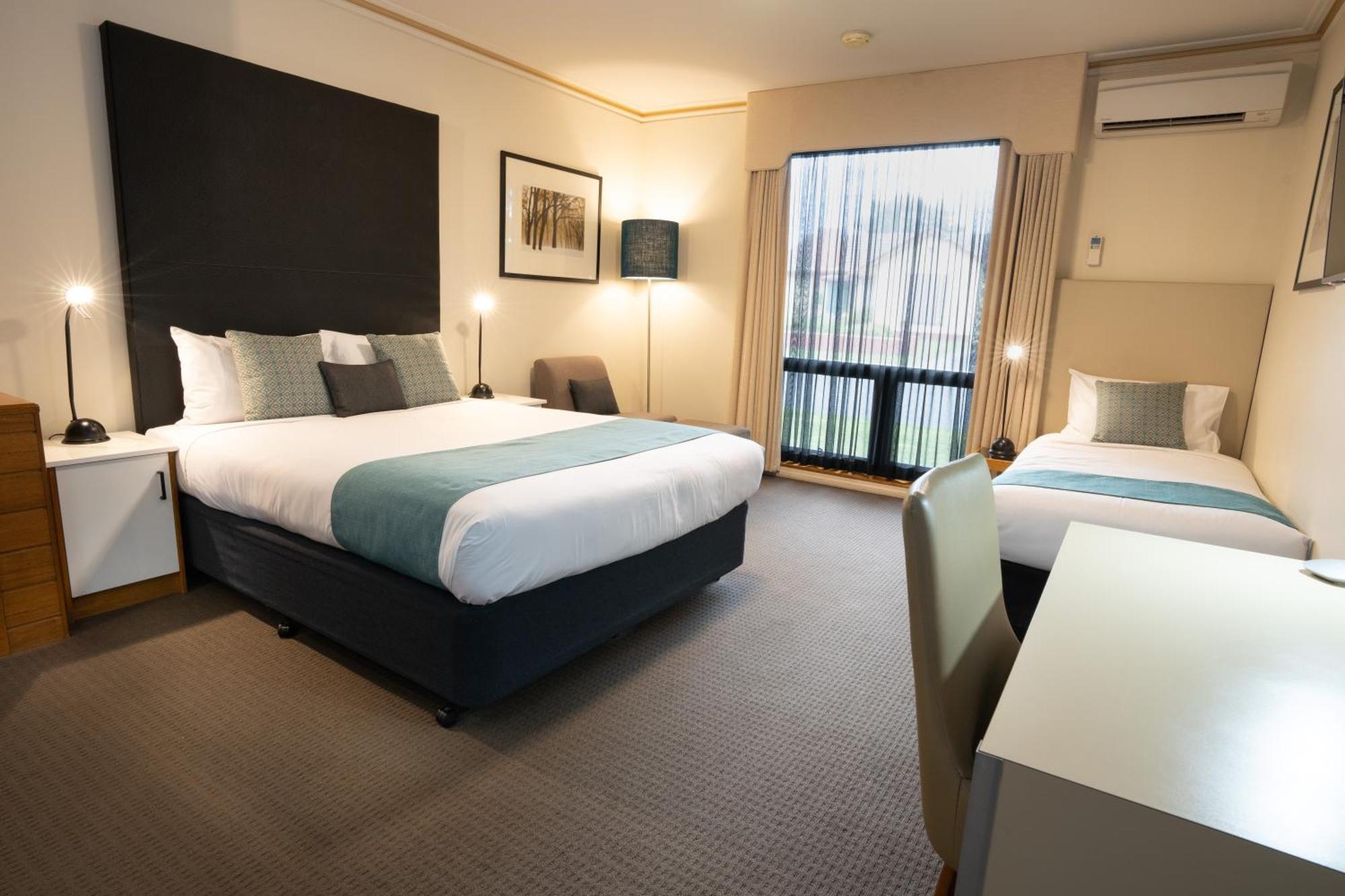 Sovereign Park Motor Inn 밸러랫 외부 사진