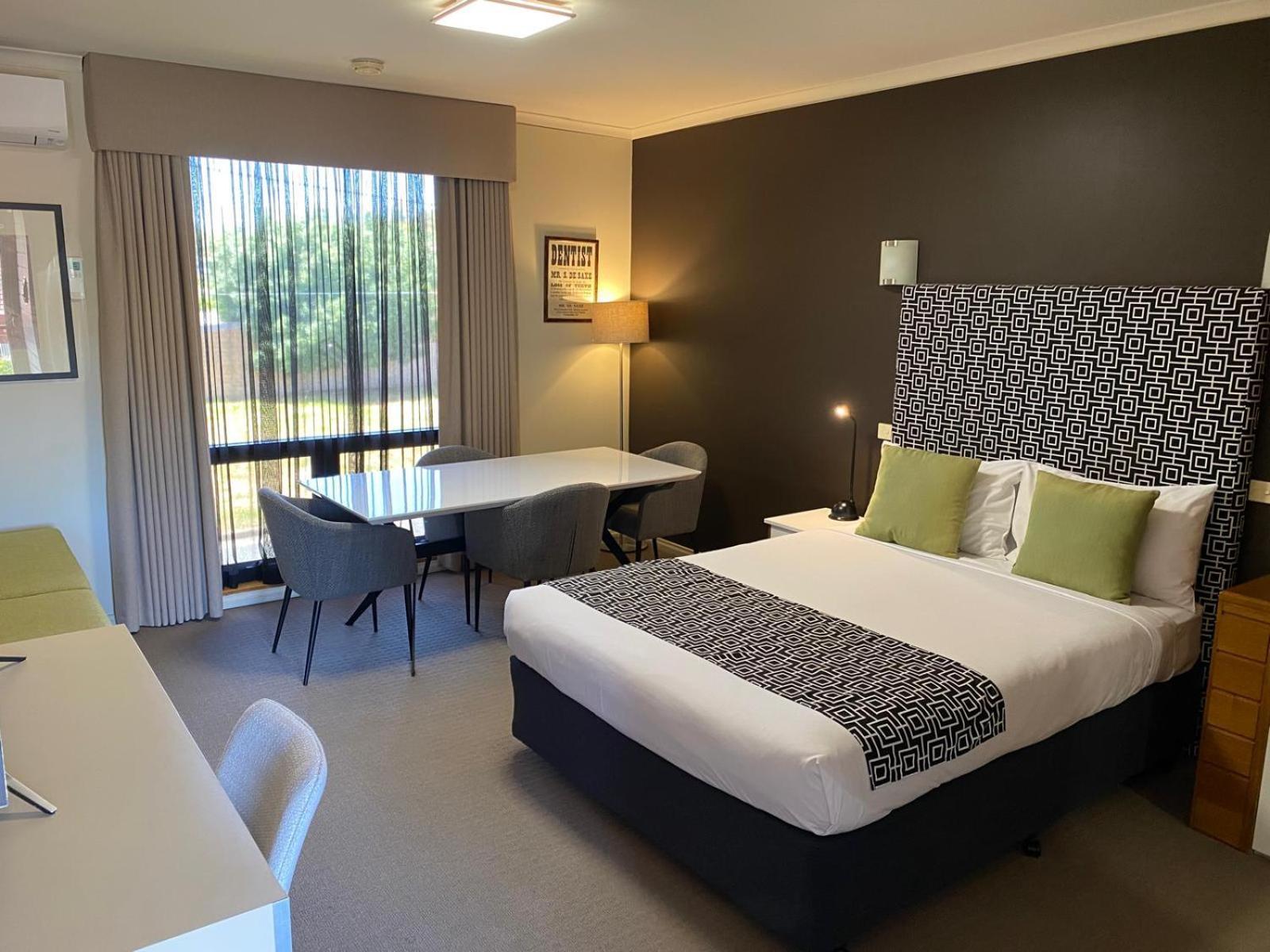 Sovereign Park Motor Inn 밸러랫 외부 사진