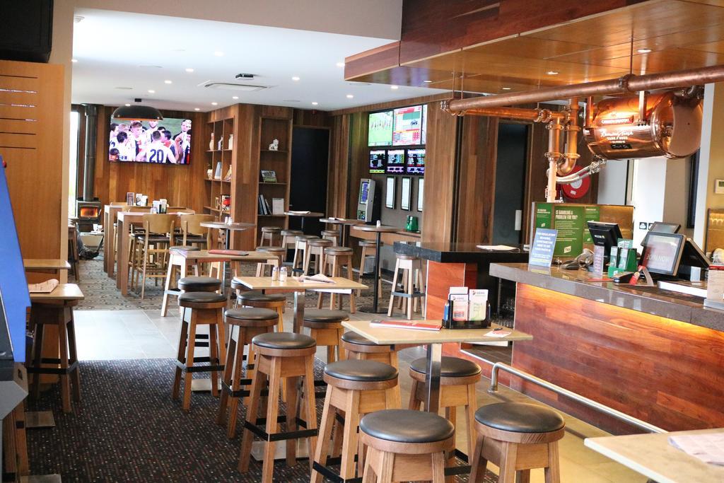 Sovereign Park Motor Inn 밸러랫 외부 사진
